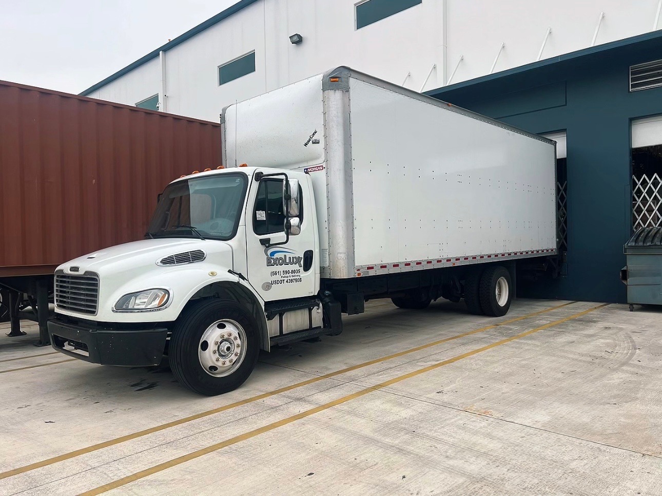 Image of Bienvenido a ExoLux in Miami