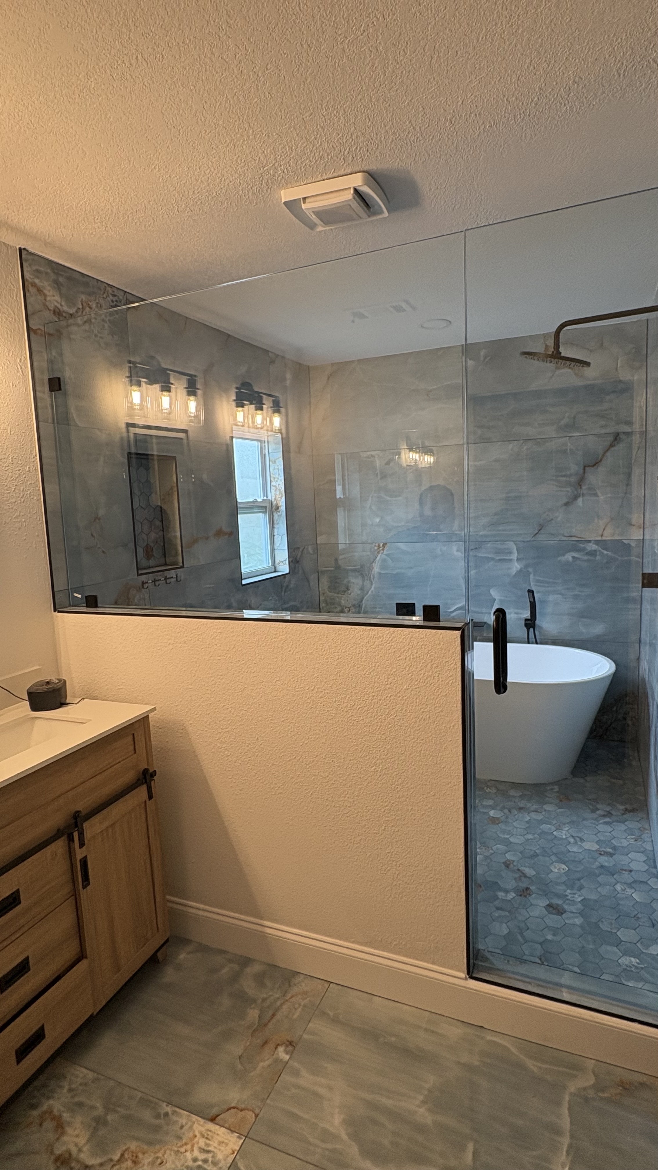 Image of puertas para baños in Tampa