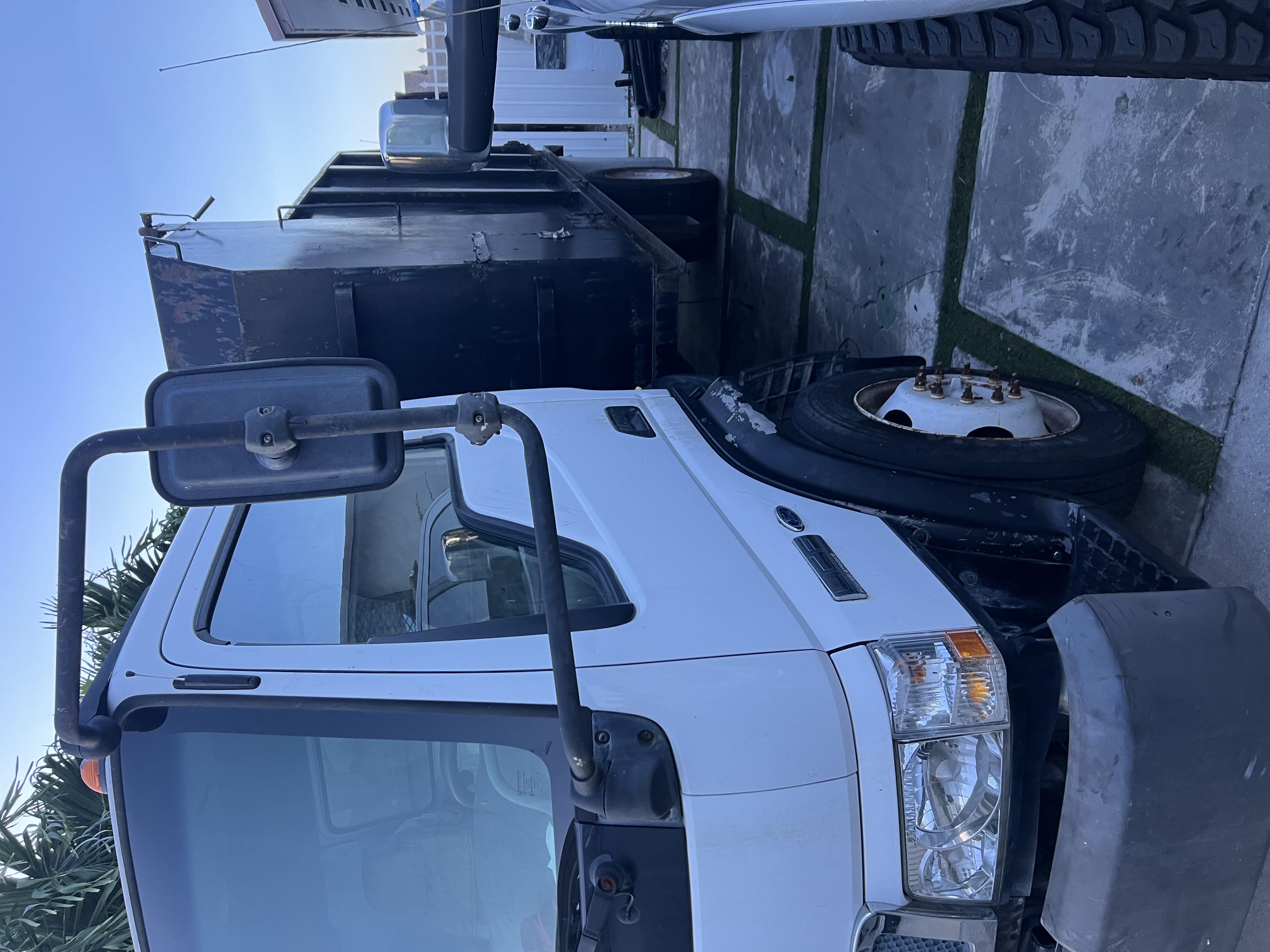 Image of demolición y recogida de basura  in Miami