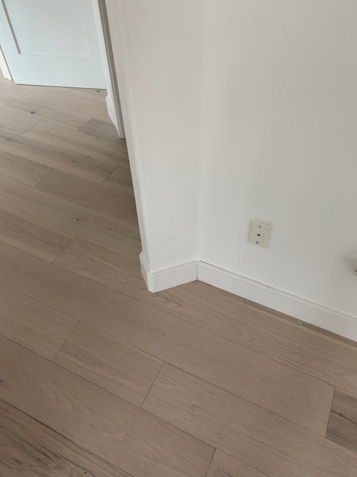 Image of Intalacion de pisos laminados, gabinetes, rodapiés(baseboard) in Tampa