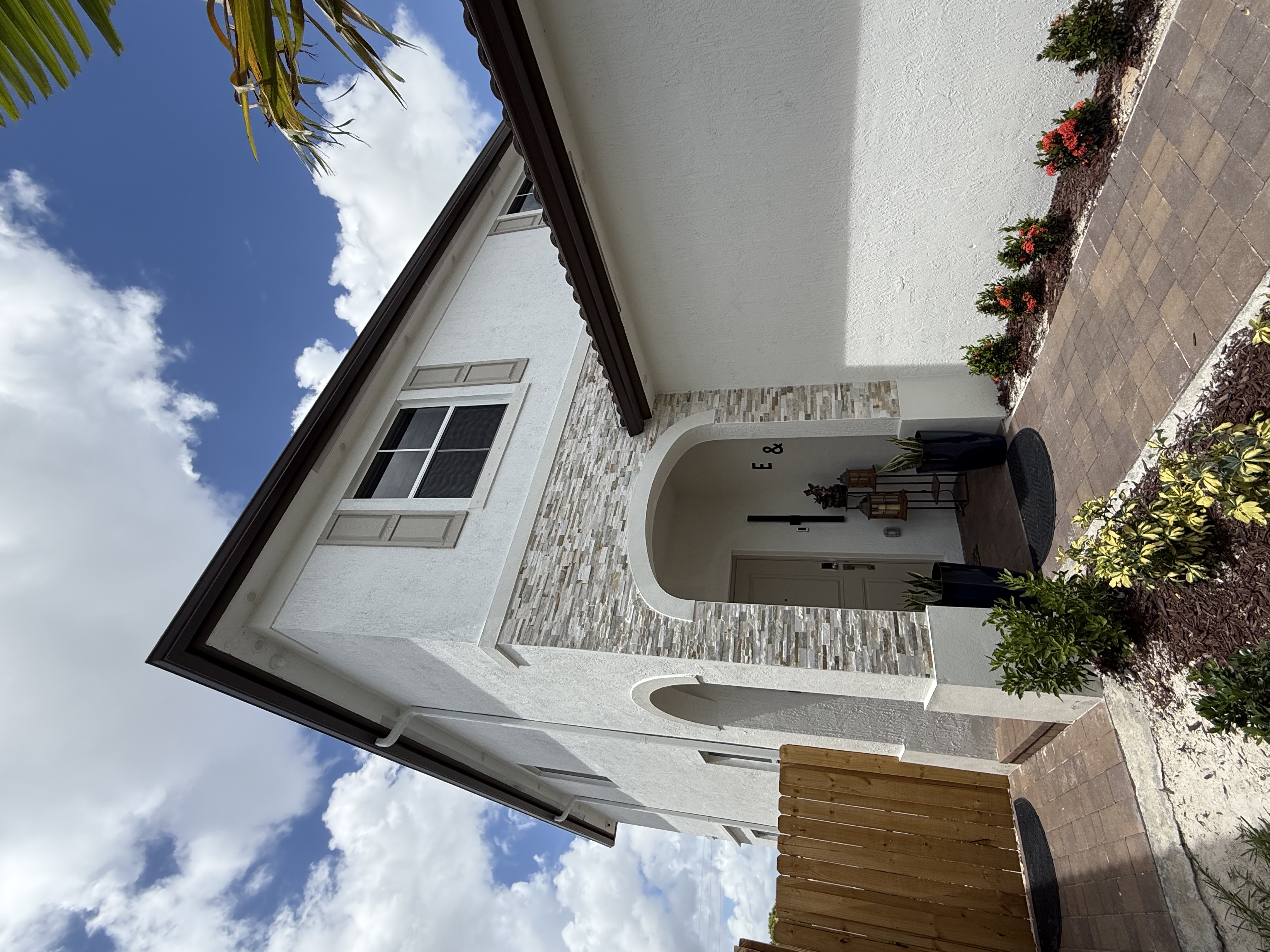 Image of rain gutters canales sin empates in Haialeah