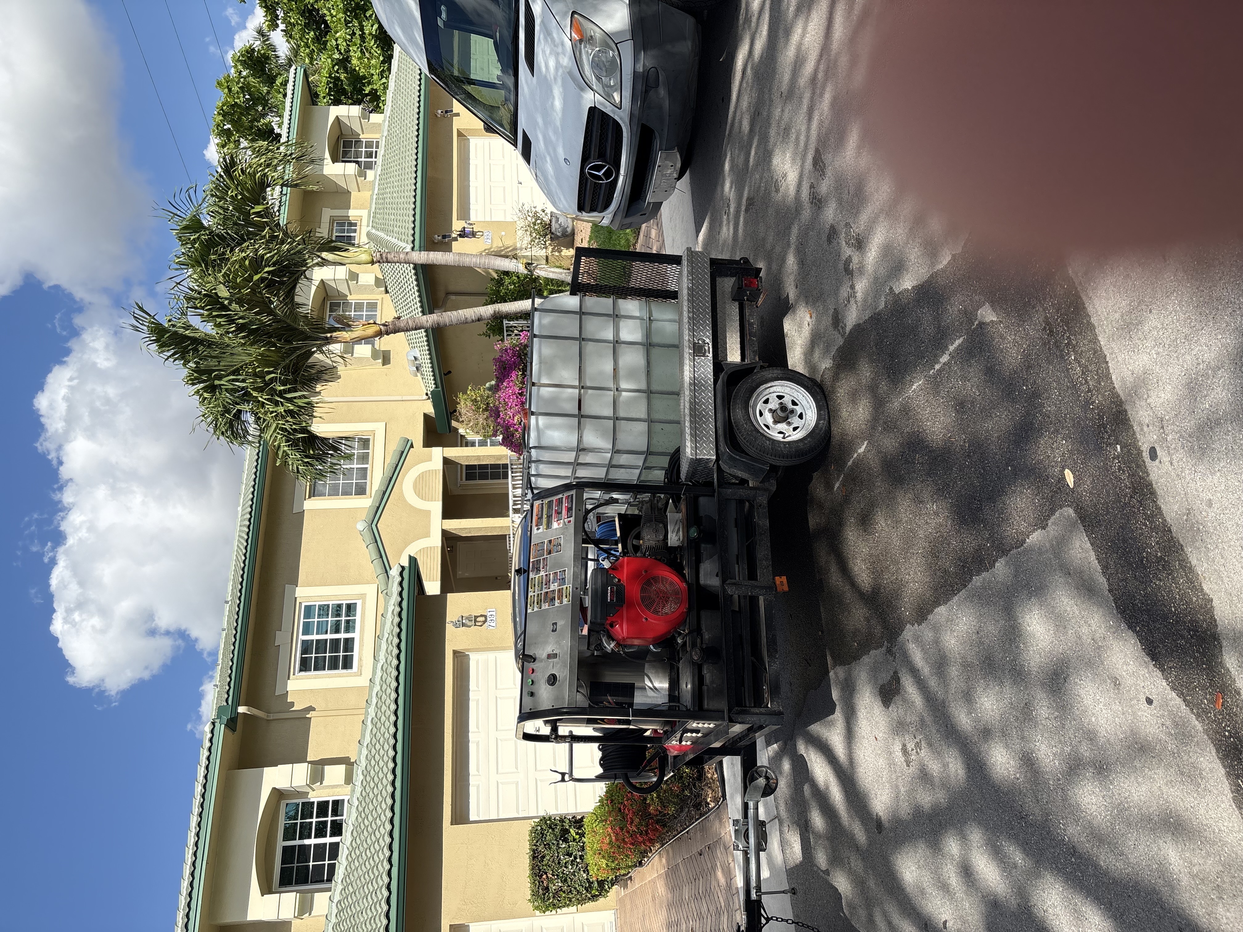 Image of pressure washer / limpieza a presión in Davie