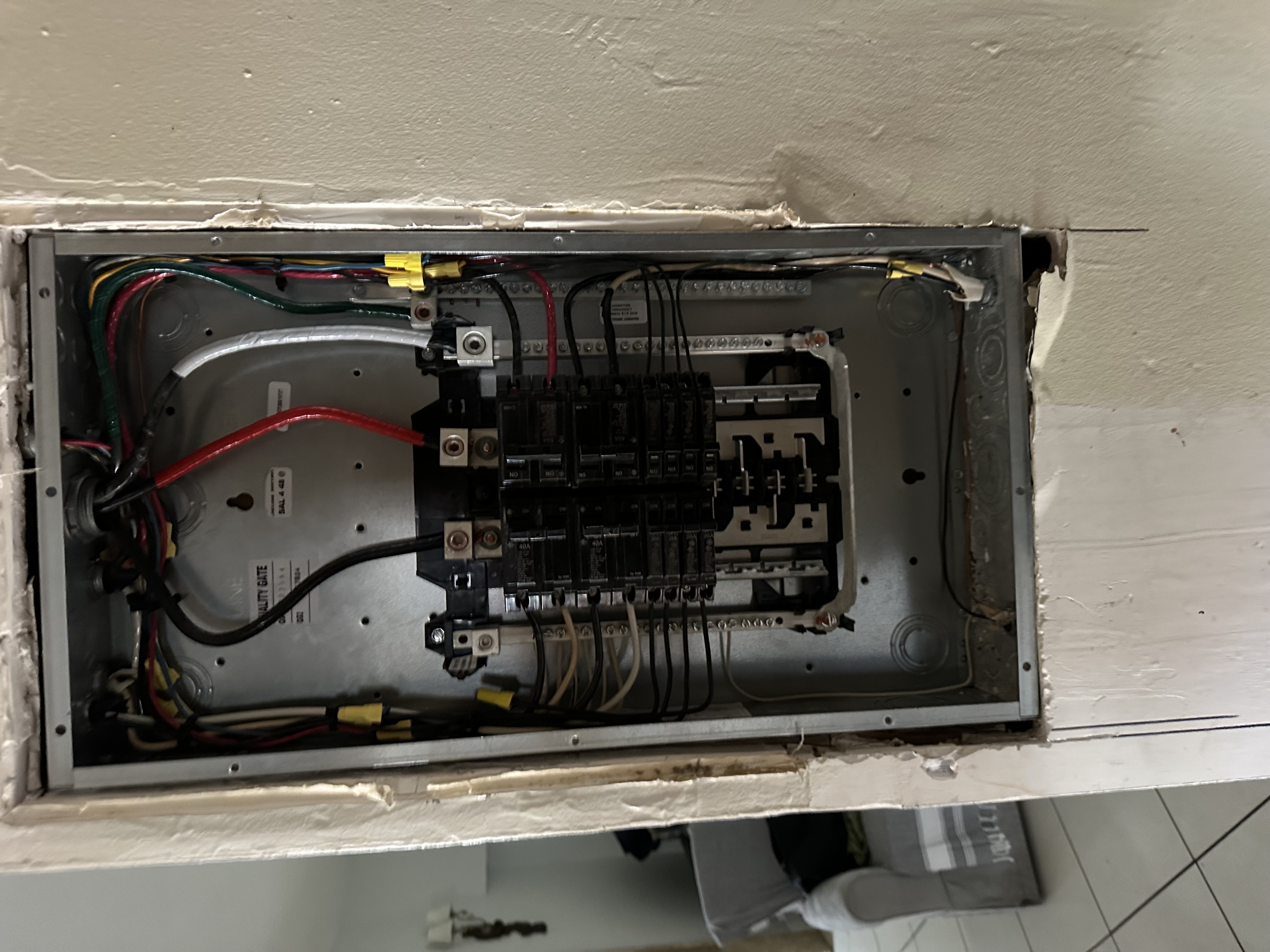 Image of Remplazo e instalación de paneles eléctricos in Miami
