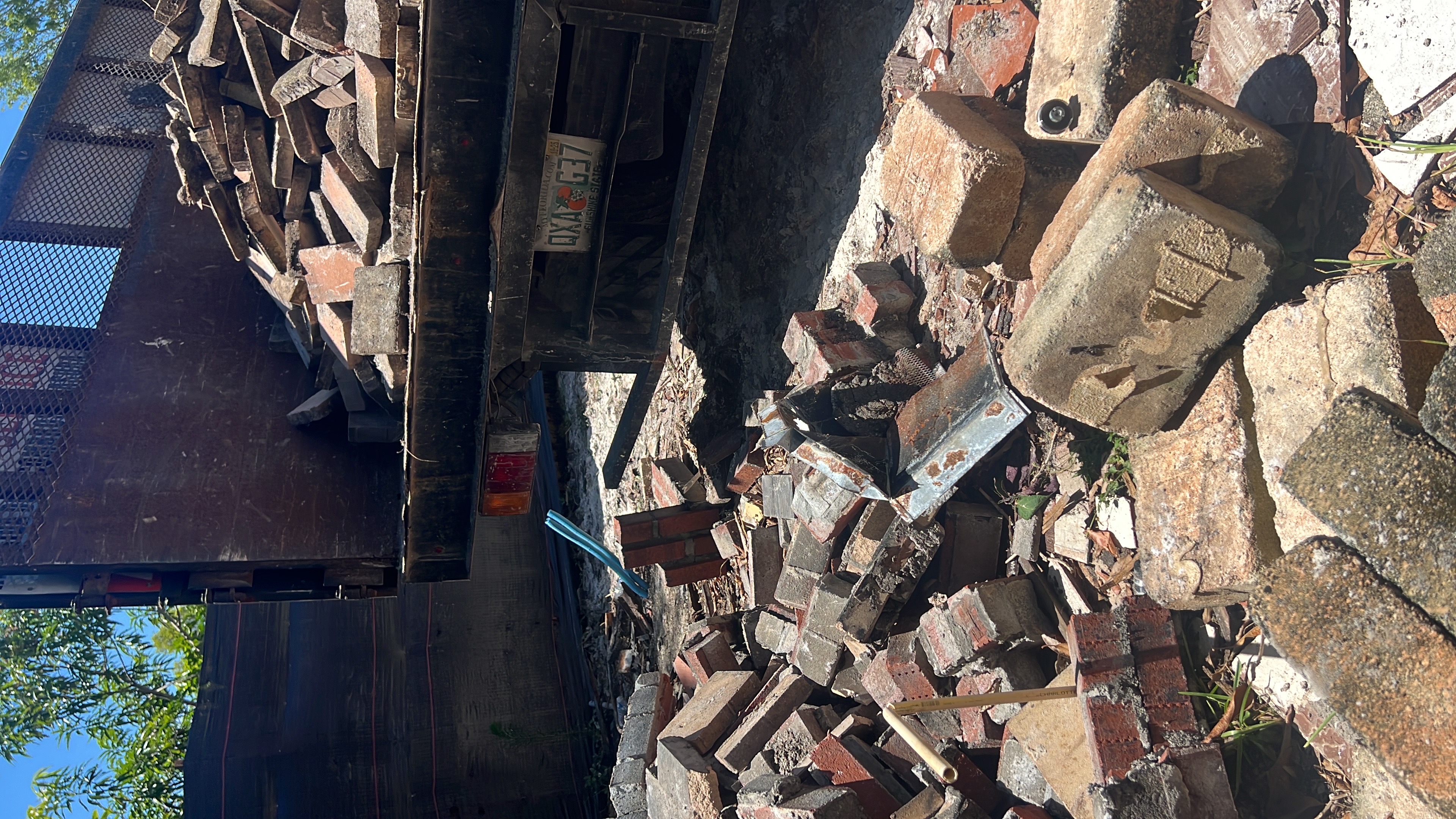 Image of basura escombros y demoliciones  in Miami Beach 
